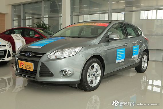 2012款福克斯两厢1.6L手动风尚型
