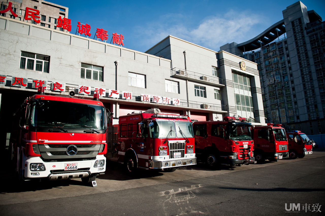 整装待发 探秘最酷消防车车库