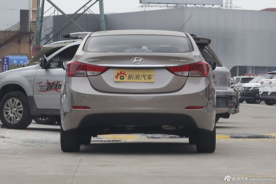 2015款朗动1.6L自动尊贵型