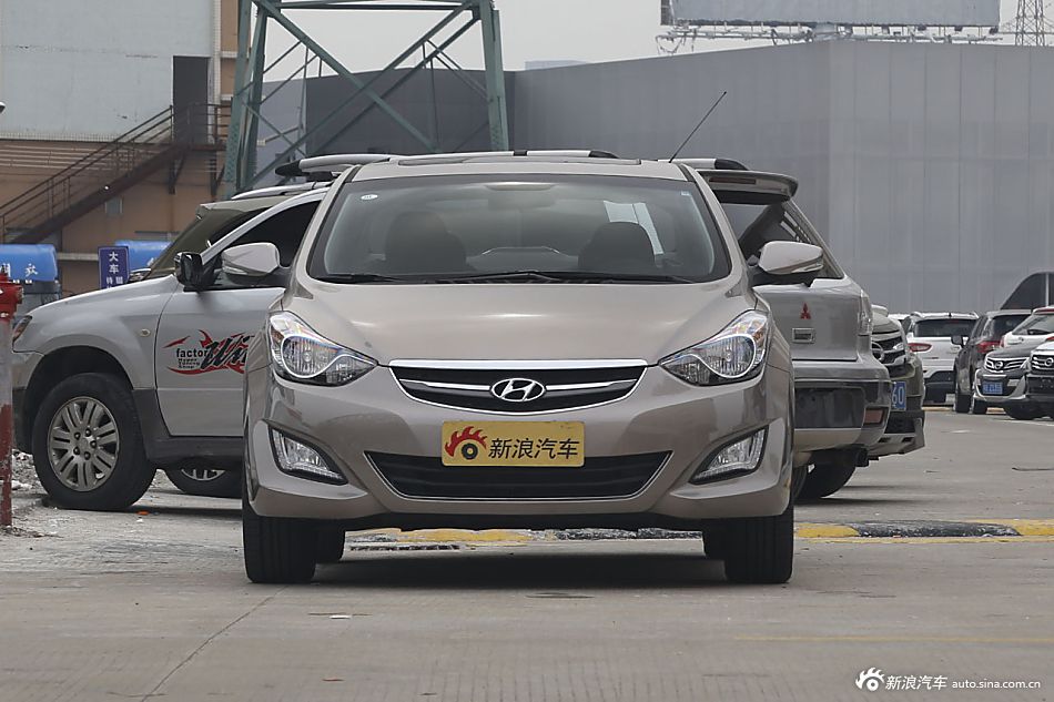 2015款朗动1.6L自动尊贵型