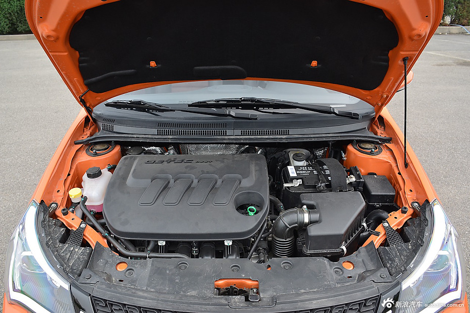 2016款吉利金刚CROSS 1.5L自动尊享版