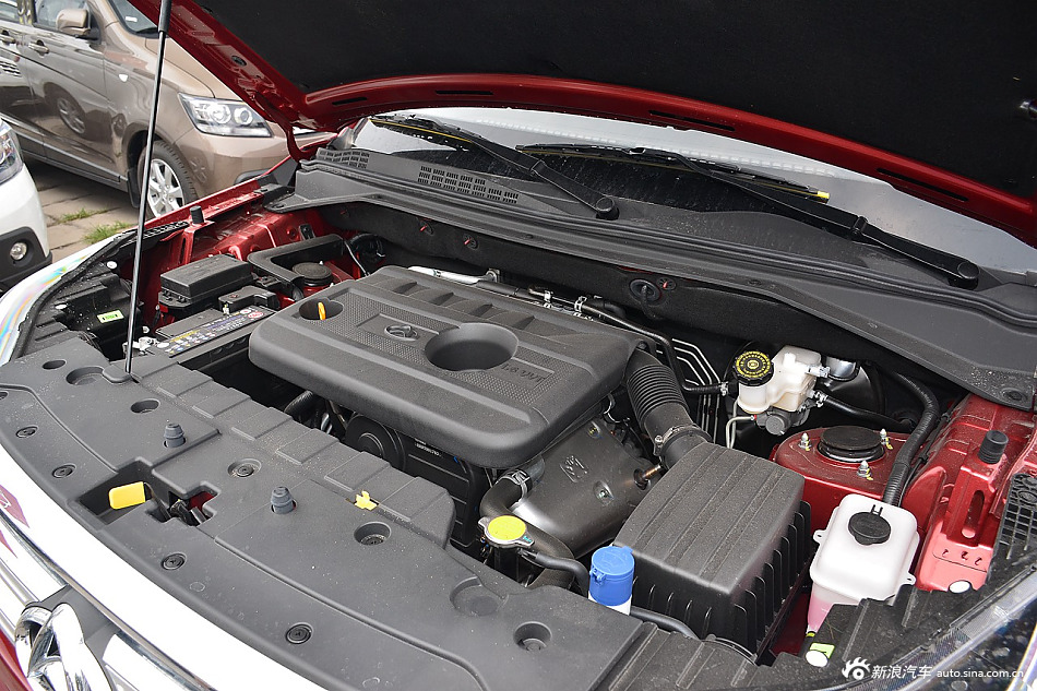 2016款长安CX70 1.6L手动豪华型