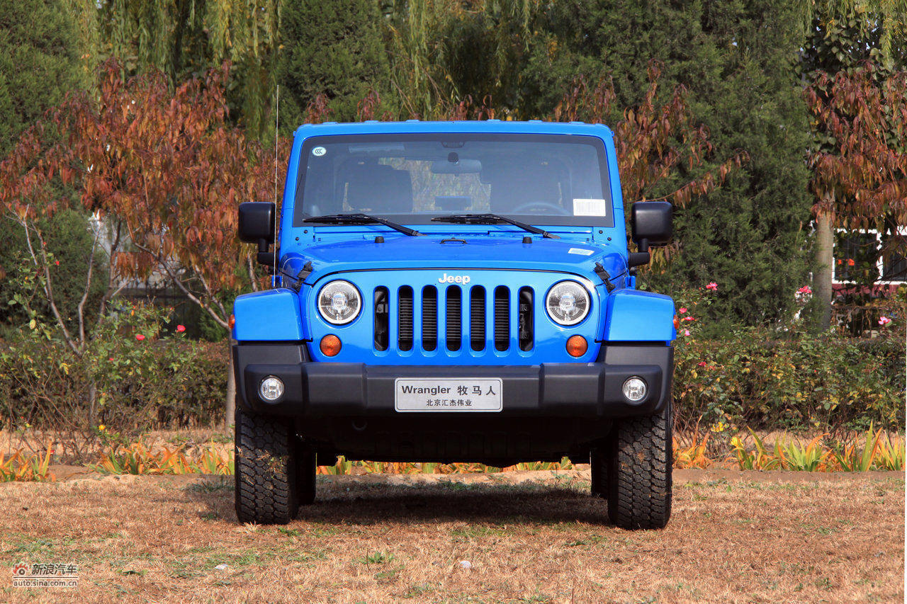 2012款牧马人实拍_牧马人外观图片10094349_汽车图库_新浪汽车_新浪网