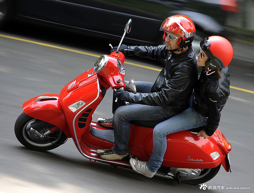 罗马假日 vespa gts 125