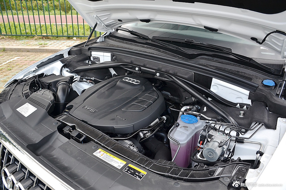 2016款奥迪Q5 2.0T自动40TFSI 特别版