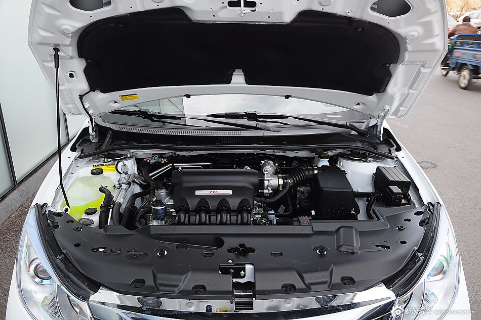 2015款速锐1.5L手动豪华型