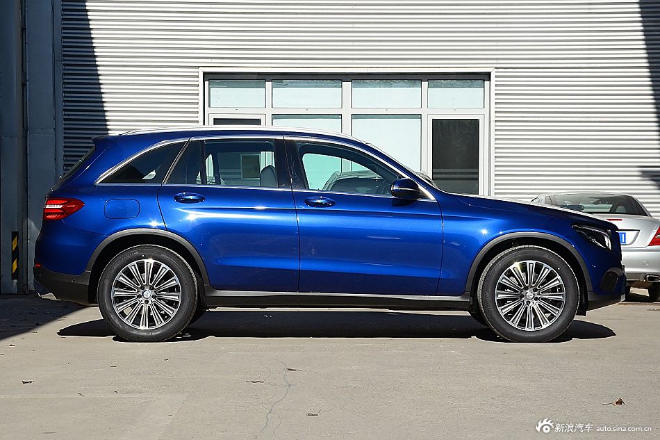 2016款奔驰GLC260 2.0T自动4MATIC动感型