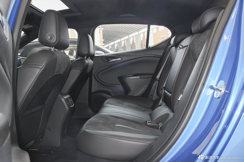 2016款威朗轿跑1.5L自动领先型15S