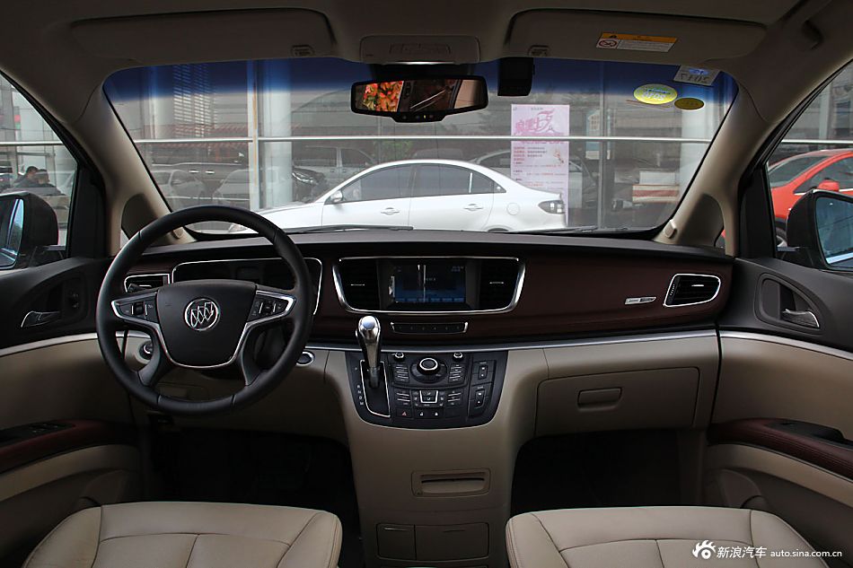 2014款GL8商务车3.0L XT豪华商务旗舰版