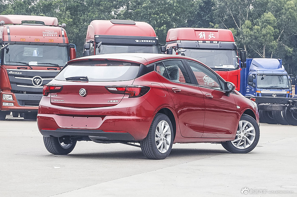 2016款威朗轿跑1.5L自动领先型15S