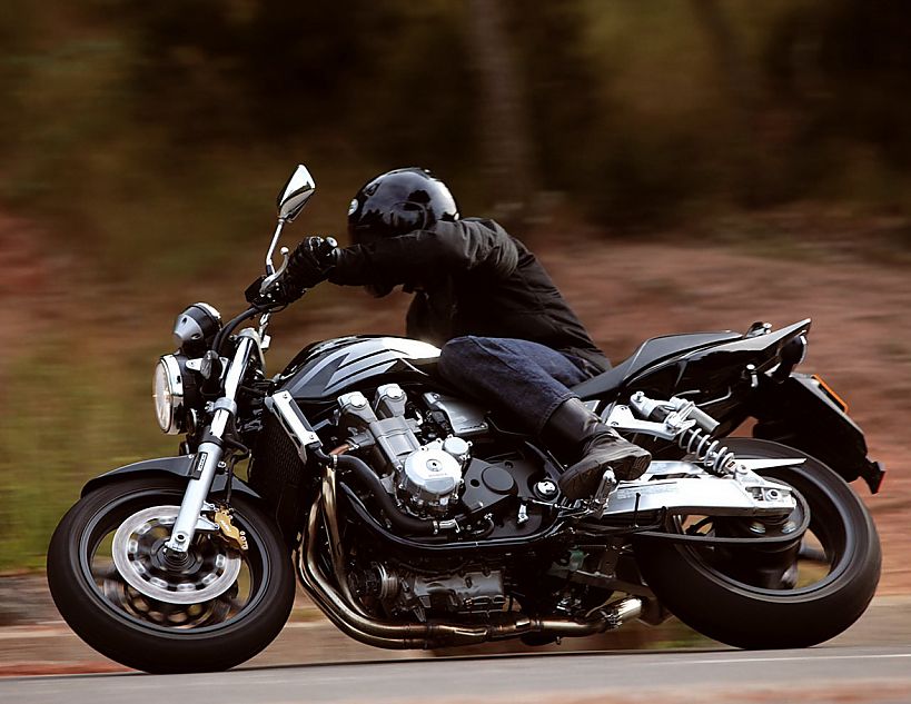 经典重型街车本田cb1300高清组图欣赏