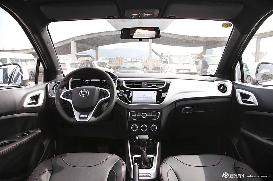 2015款中华V3 1.5L自动智能型