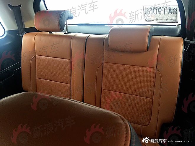 长安商用车CX70谍照