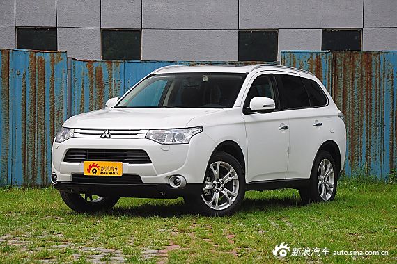 2014款欧蓝德 2.4L四驱豪华超值版5座