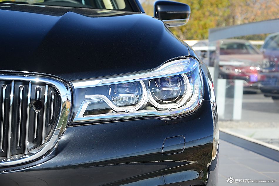 2016款宝马7系740Li领先型