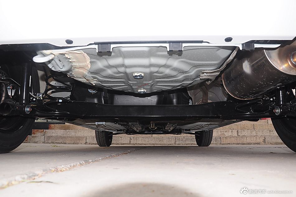 2014款启辰R30 1.2L手动优享版