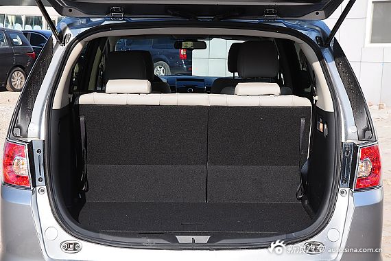 2015款马自达8 2.5L自动至尊版