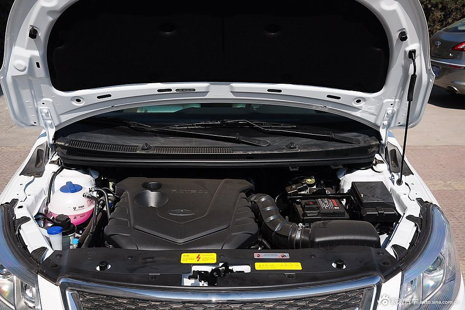 2015款奇瑞E3 1.5L手动风尚型