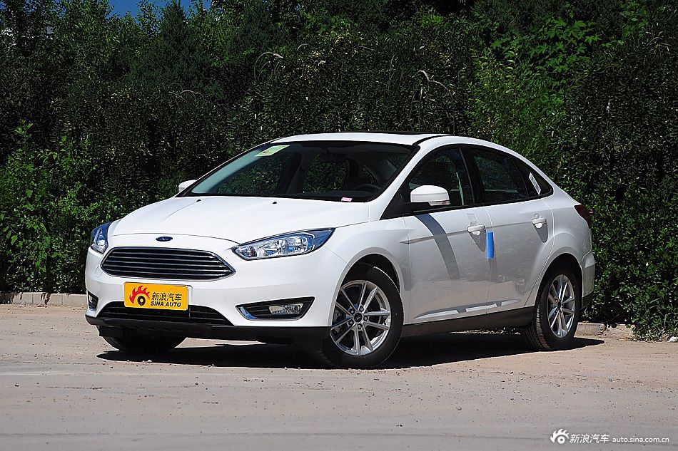 2015款福克斯三厢1.6L自动风尚型