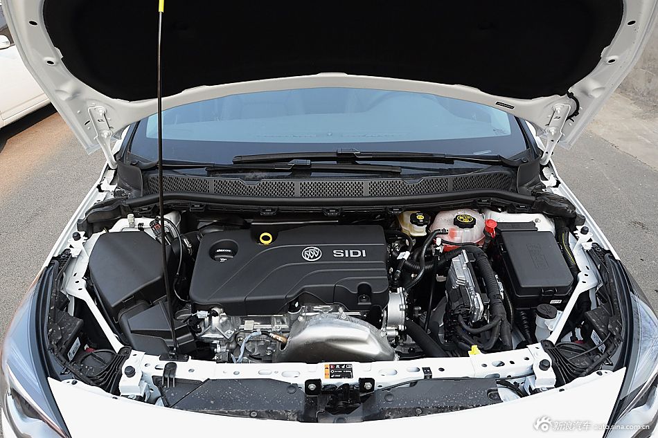 2016款威朗轿跑1.5L自动领先型15S