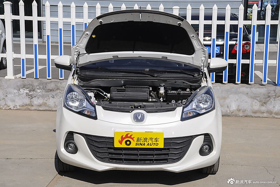 2015款奔奔1.4L手动天窗版国4