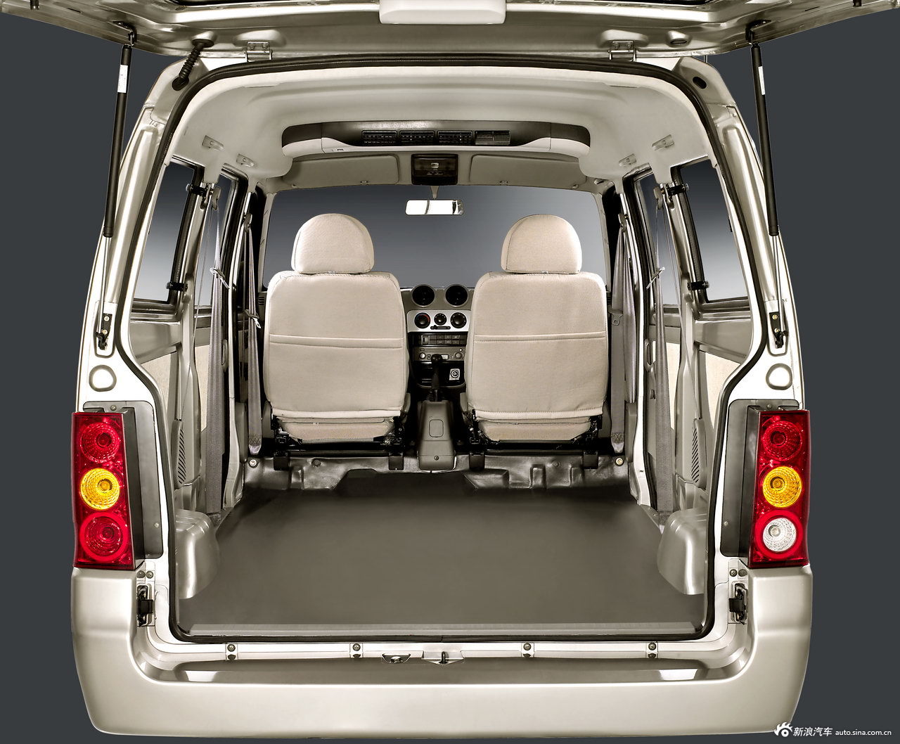 哈飞骏意官方图