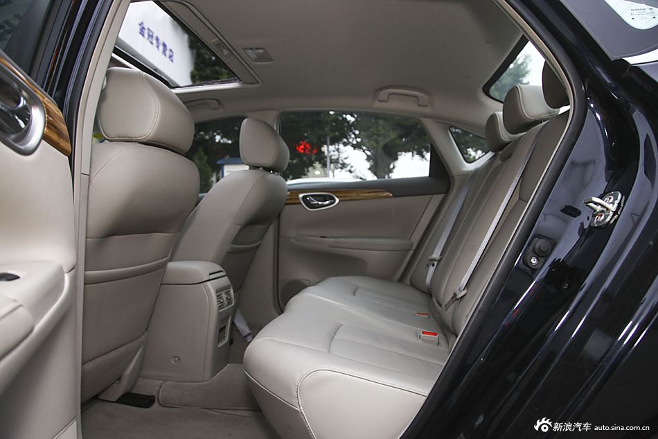 2012款轩逸 1.8L自动XL豪华版