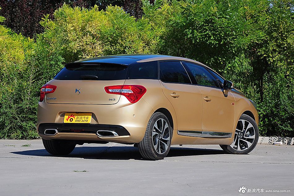 2015款DS 5 1.8T自动尊享版THP200