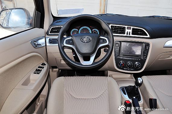 2015款骏派D60 1.5L手动豪华型