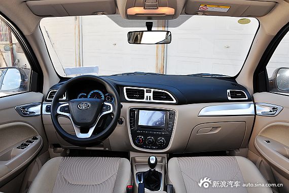 2015款骏派D60 1.5L手动豪华型