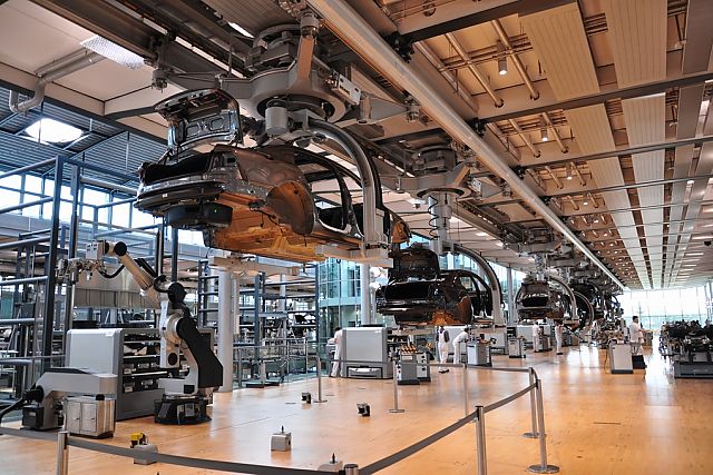 德累斯顿辉腾玻璃工厂生产线