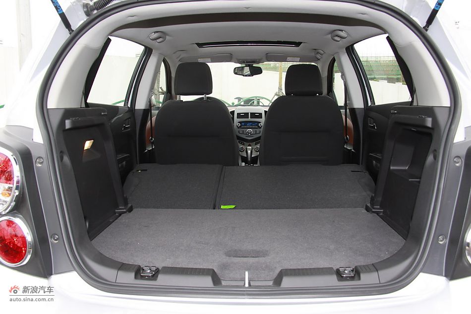 雪佛兰爱唯欧座椅空间实拍图_爱唯欧空间图片5764978_汽车图库_新浪