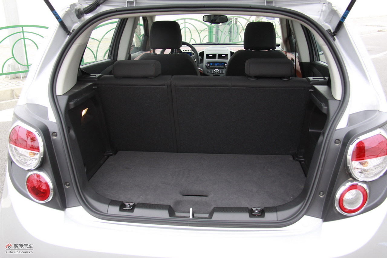 雪佛兰爱唯欧座椅空间实拍图_爱唯欧空间图片5764985_汽车图库_新浪