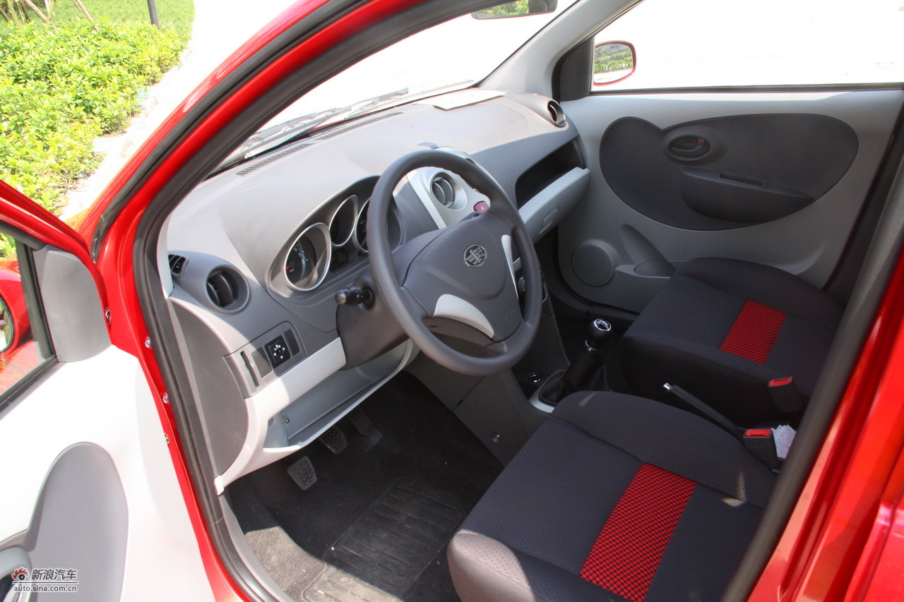 威志v2内饰实拍