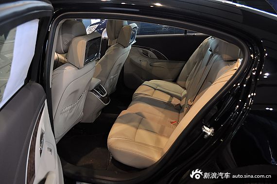 2013款君越2.0T SIDI精英技术型 墨玉黑