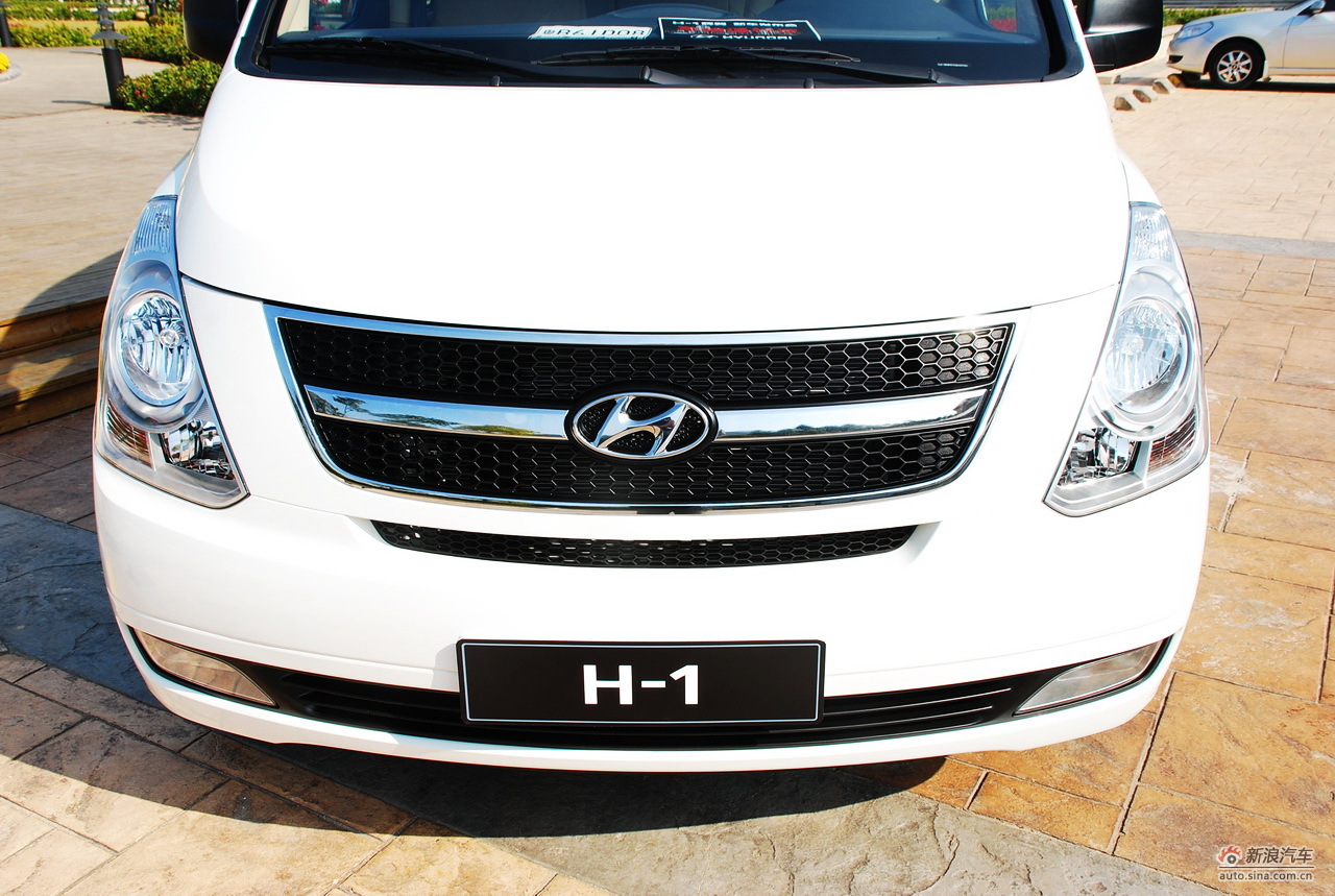 现代h-1辉翼外观实拍图