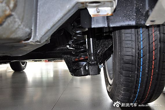 2013款桑塔纳1.6L自动舒适版 平安白