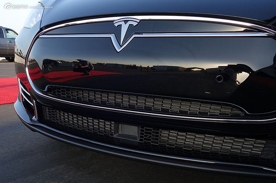 特斯拉发布MODEL S P85D