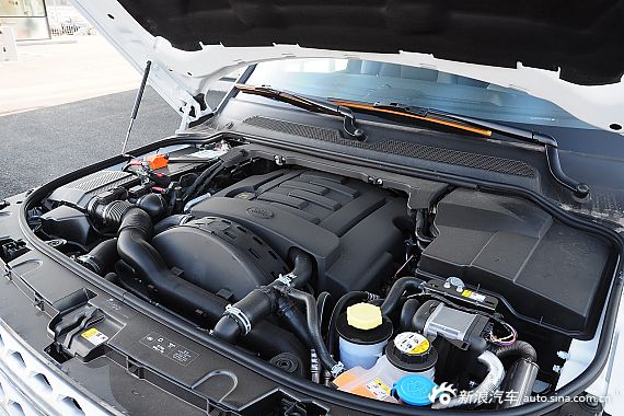 2015款第四代发现3.0 SDV6 HSE柴油版