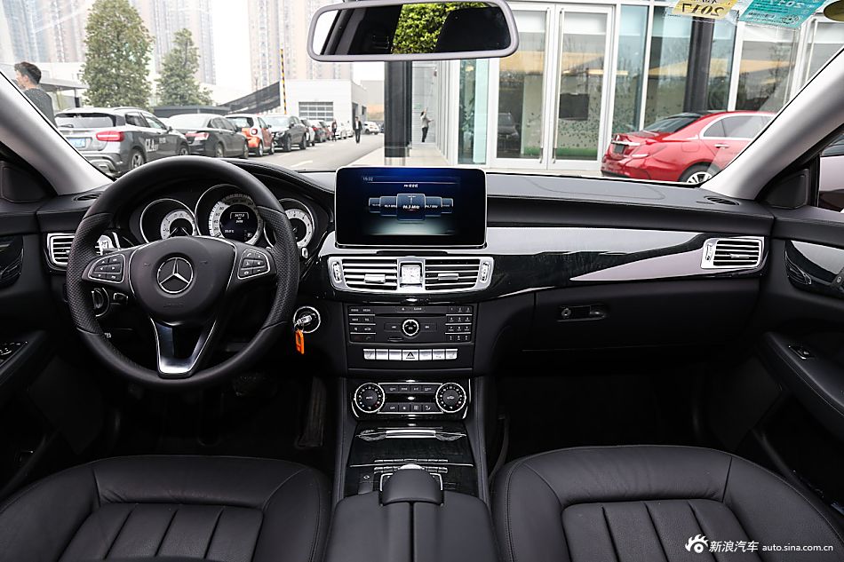 2015款奔驰CLS260 2.0T自动