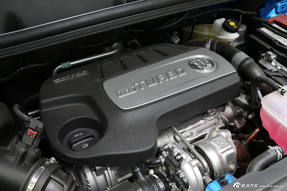 年轻人的第一辆SUV.实拍新款别克昂科拉