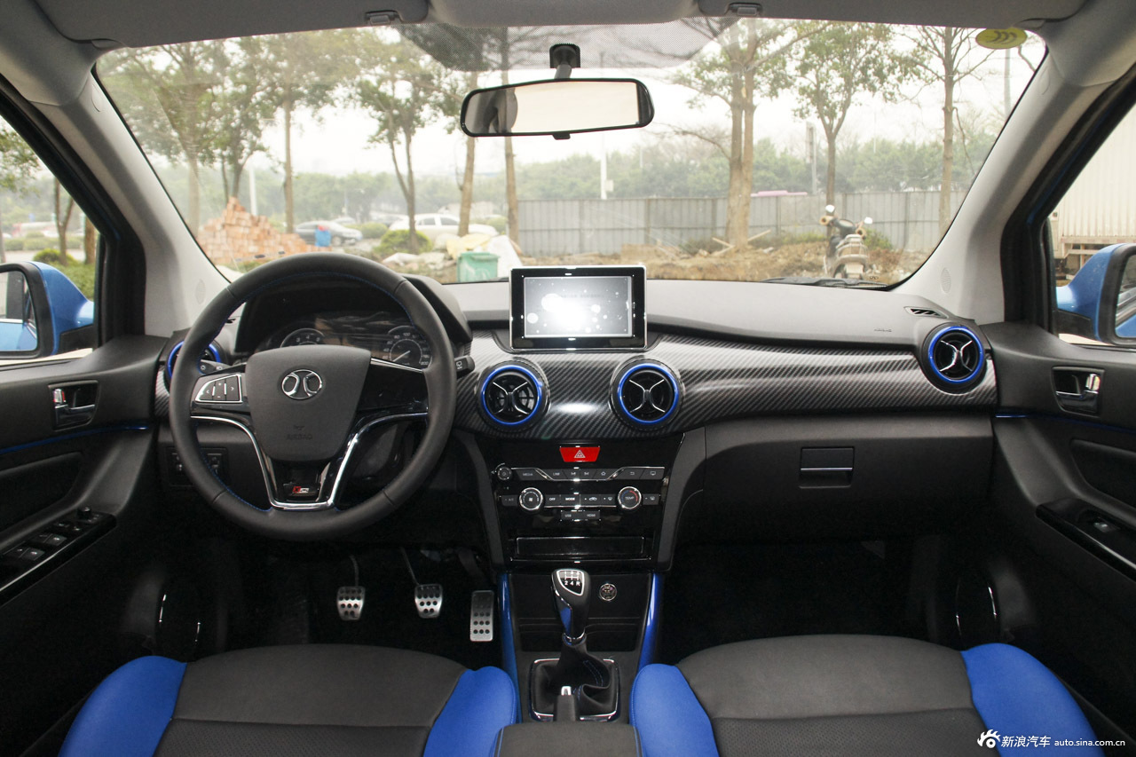 2015款北汽绅宝x25 1.5l手动舒适型