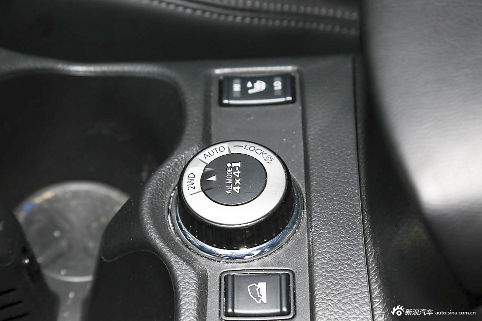 2014款奇骏2.5L自动XV NAVI四驱至尊版