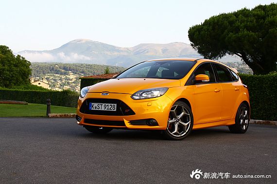 2012款福克斯ST