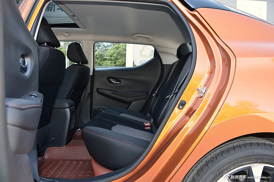 2016款蓝鸟1.6L自动智炫版