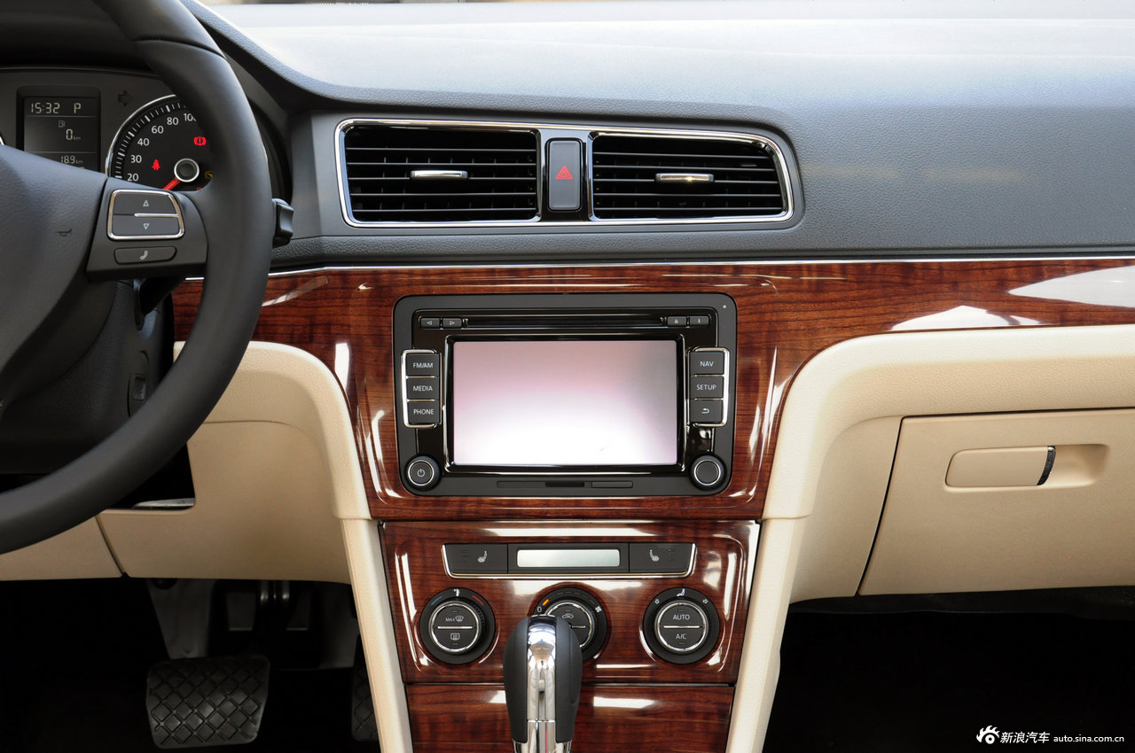 2012款朗逸实拍_朗逸内饰图片17615190_汽车图库_新浪汽车_新浪网