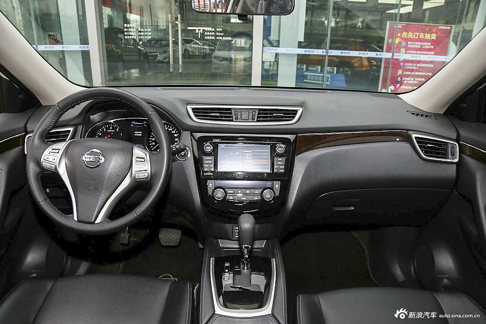 2014款奇骏2.5L自动XV NAVI四驱至尊版