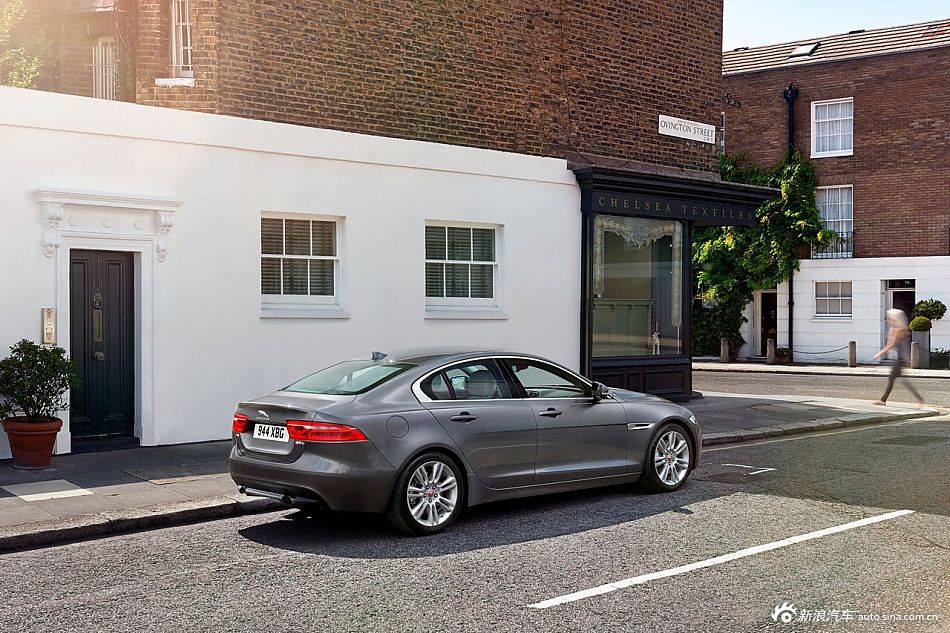 2015款捷豹XE官方图