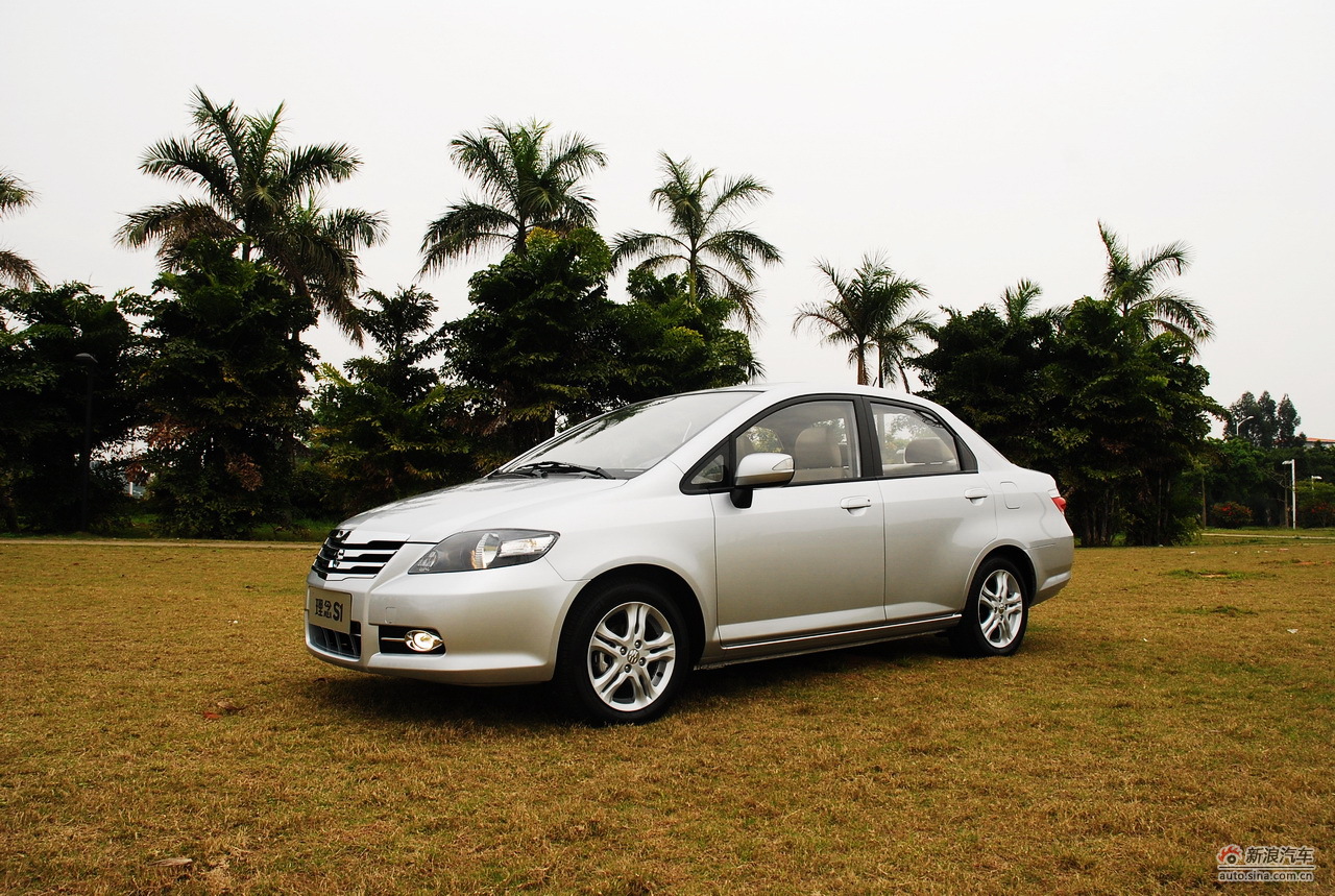 广汽本田理念s1外观实拍