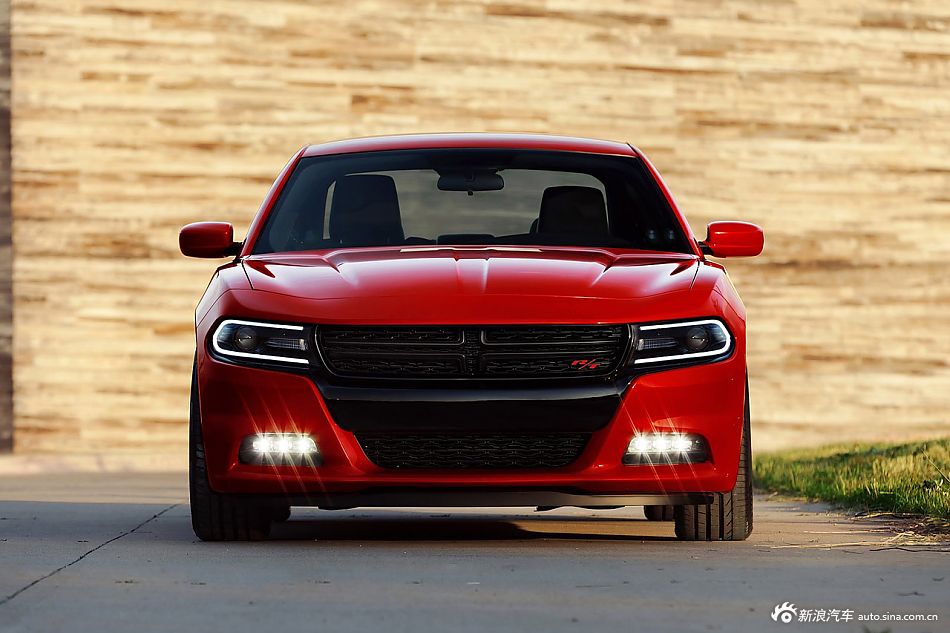 2015款道奇Charger官方图